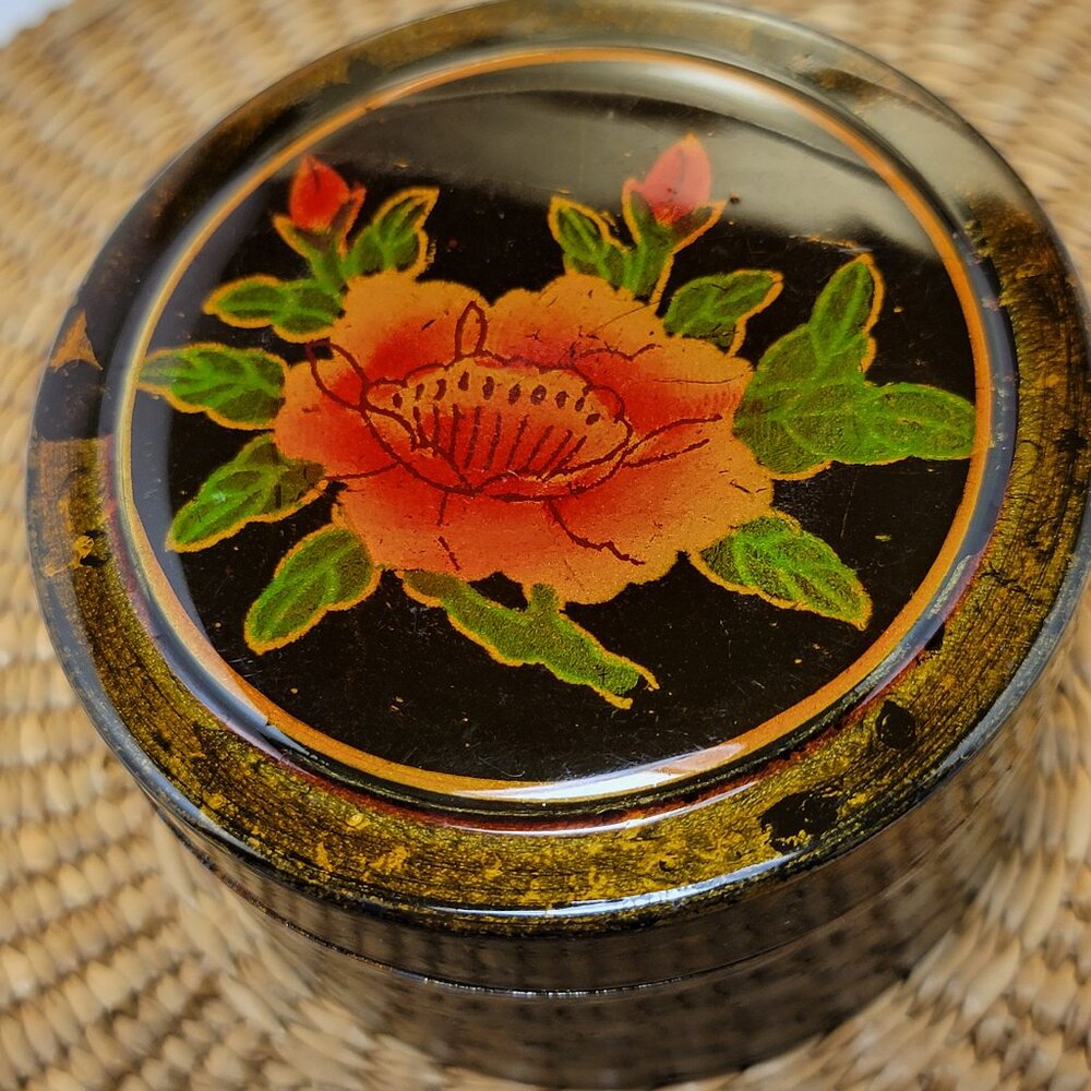 Vintage Lacquer Hand Painted Jewelry or Pill Box